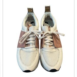 Women’s Dolce Vita Size 8.5 Cream & Rose Yana Color Block Sneakers